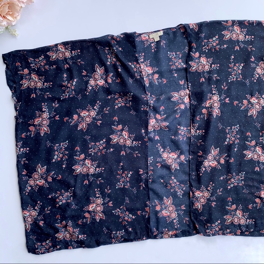 LOFT Blue Floral Kimono/ Cardigan - Picture 2 of 8